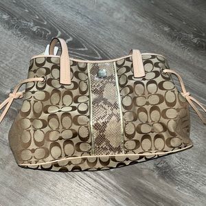 Coach tote